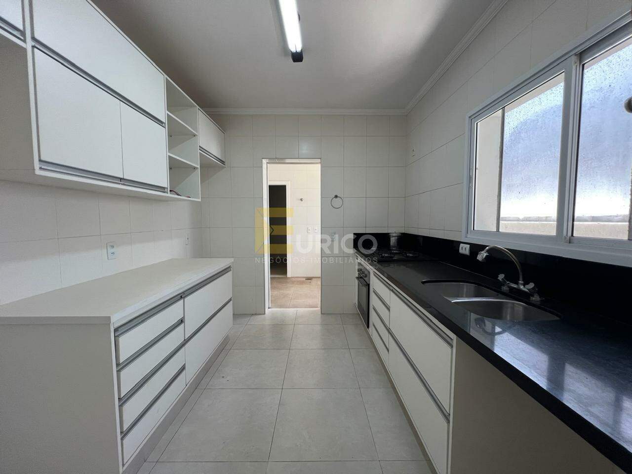 Casa em condomínio à venda no Condomínio Reserva Colonial em Valinhos/SP: