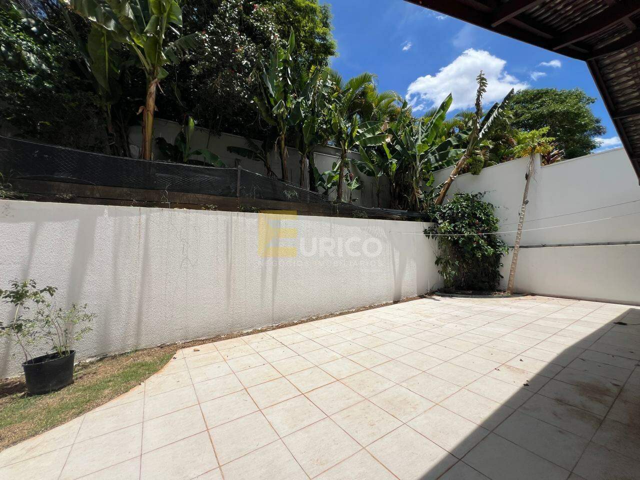 Casa em condomínio à venda no Condomínio Reserva Colonial em Valinhos/SP:
