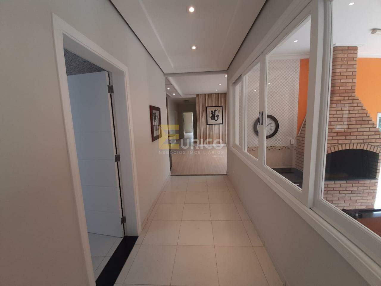 Casa em condomínio à venda no Condomínio Portal do Lago em Valinhos/SP: 