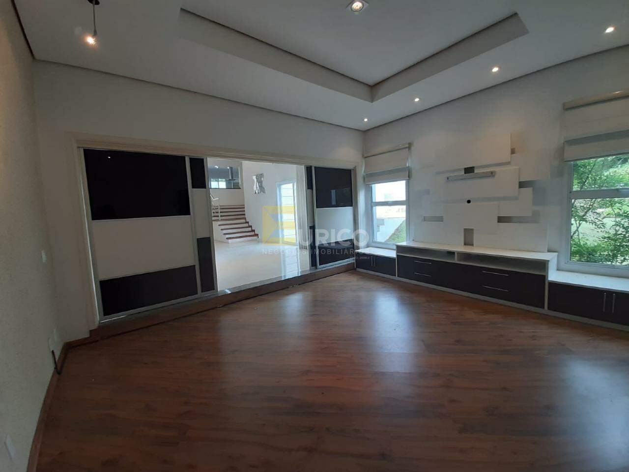 Casa em condomínio à venda no Condomínio Portal do Lago em Valinhos/SP: 