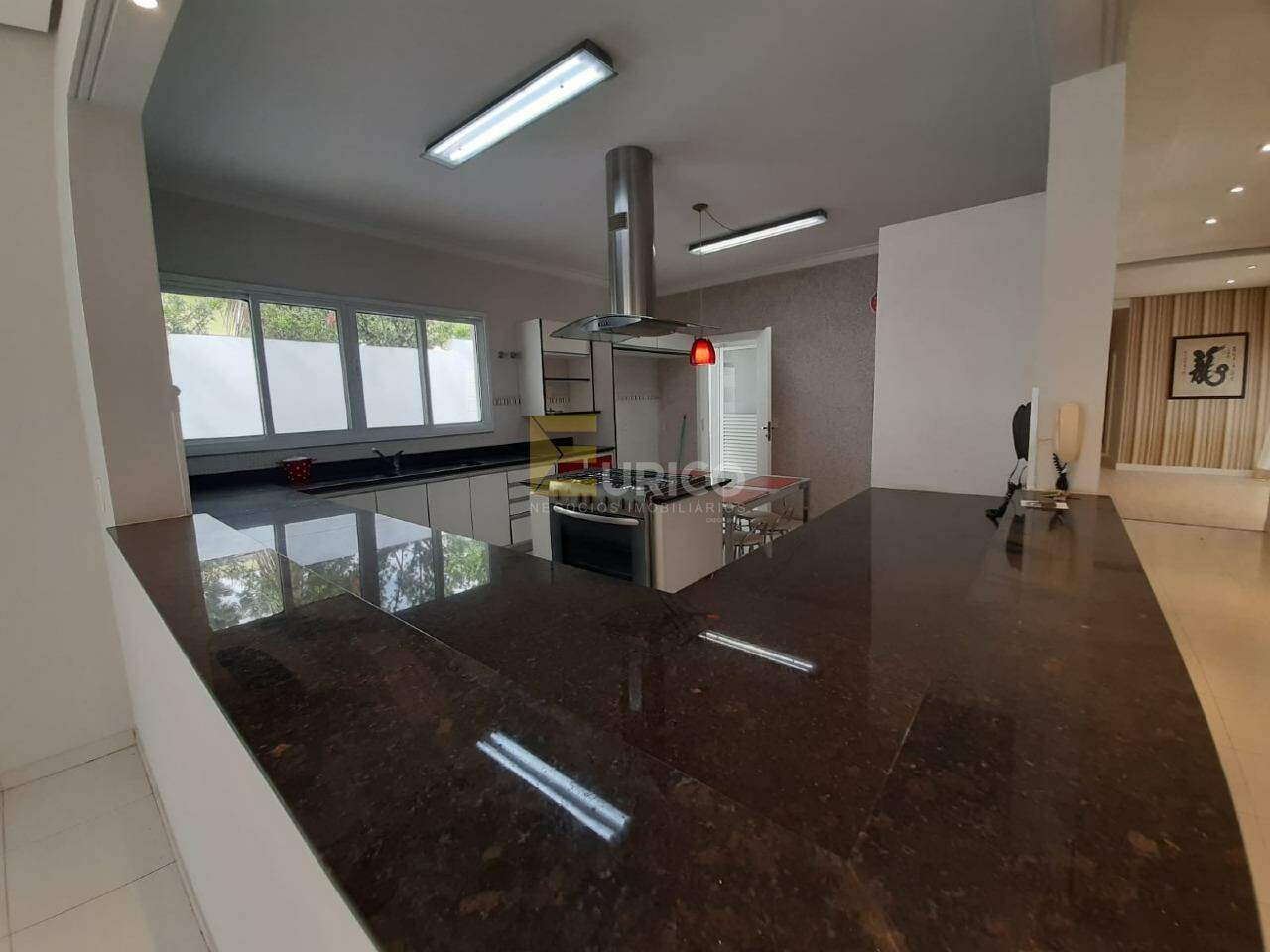 Casa em condomínio à venda no Condomínio Portal do Lago em Valinhos/SP: 