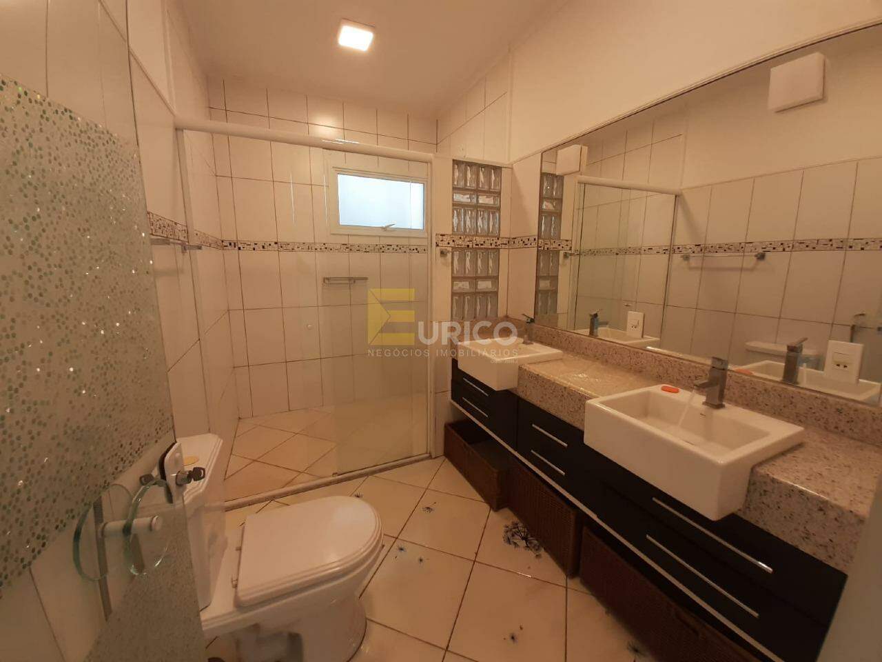 Casa em condomínio à venda no Condomínio Portal do Lago em Valinhos/SP: 