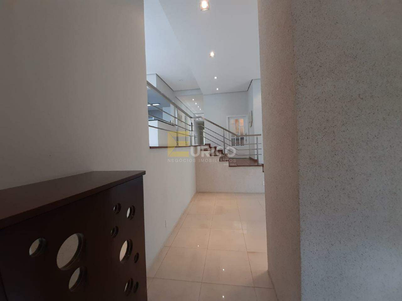 Casa em condomínio à venda no Condomínio Portal do Lago em Valinhos/SP: 