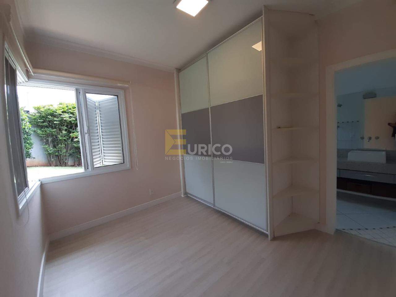 Casa em condomínio à venda no Condomínio Portal do Lago em Valinhos/SP: 