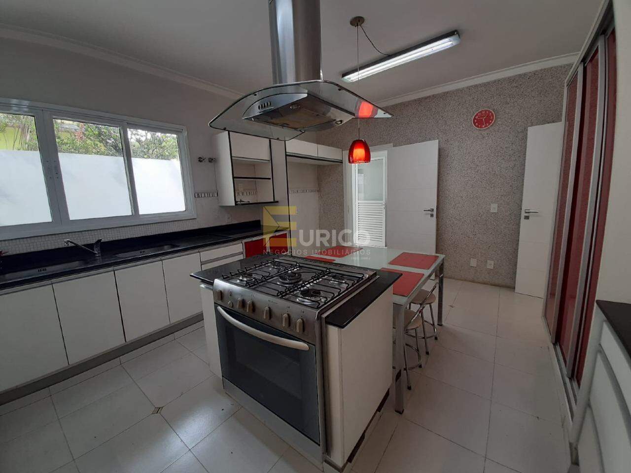 Casa em condomínio à venda no Condomínio Portal do Lago em Valinhos/SP: 