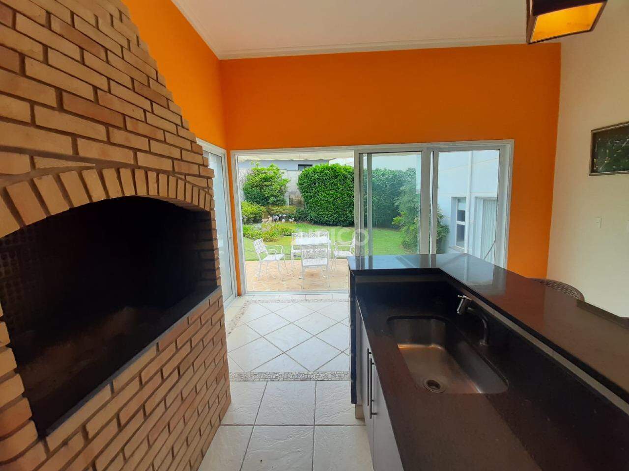 Casa em condomínio à venda no Condomínio Portal do Lago em Valinhos/SP: 