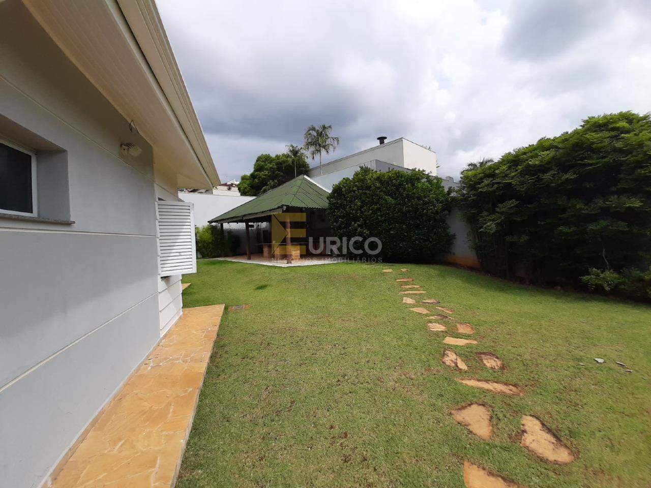 Casa em condomínio à venda no Condomínio Portal do Lago em Valinhos/SP: 