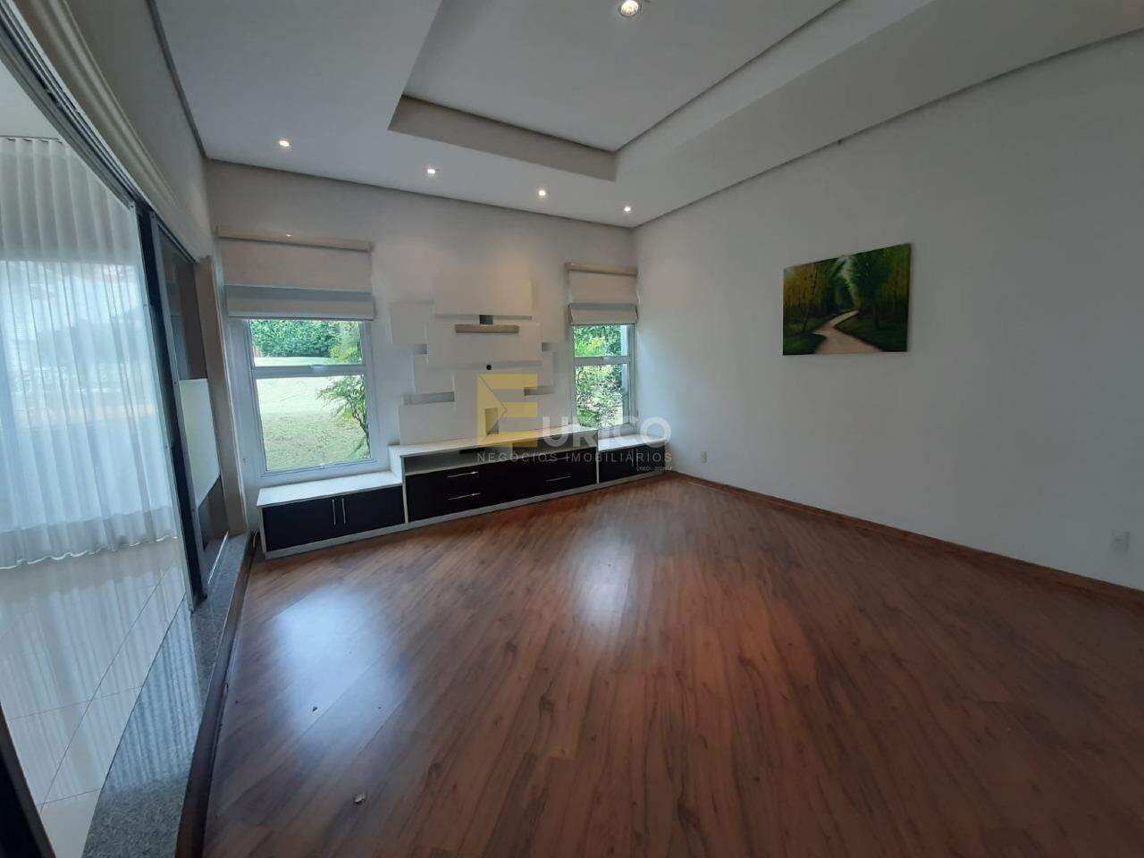 Casa em condomínio à venda no Condomínio Portal do Lago em Valinhos/SP: 