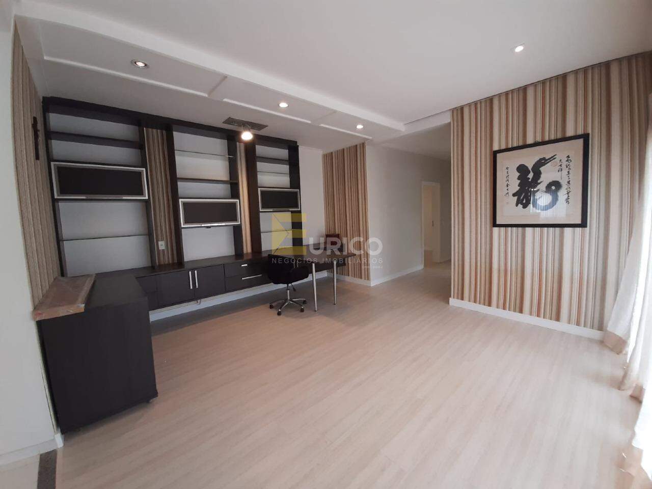 Casa em condomínio à venda no Condomínio Portal do Lago em Valinhos/SP: 