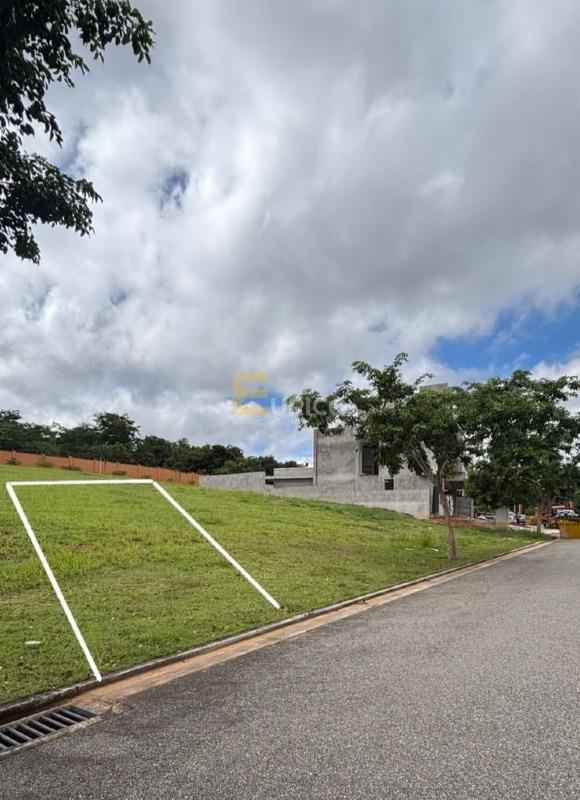 Terreno em Condomínio à venda no Condomínio Alphaville Jundiaí em Jundiaí/SP: 
