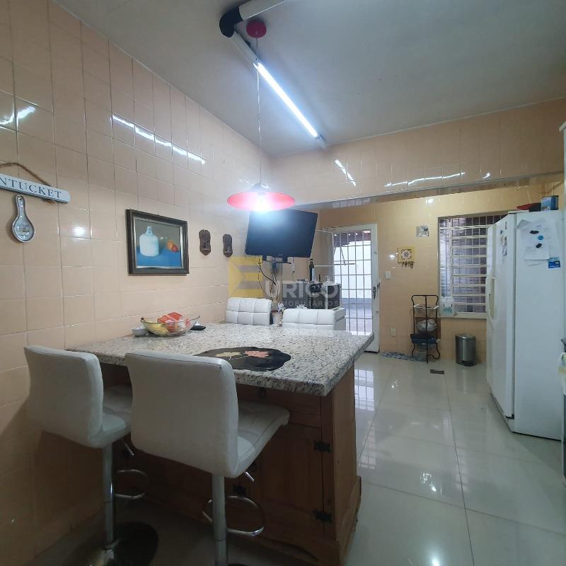 Casa à venda no RESIDENCIAL SÃO LUIZ em Valinhos/SP: 