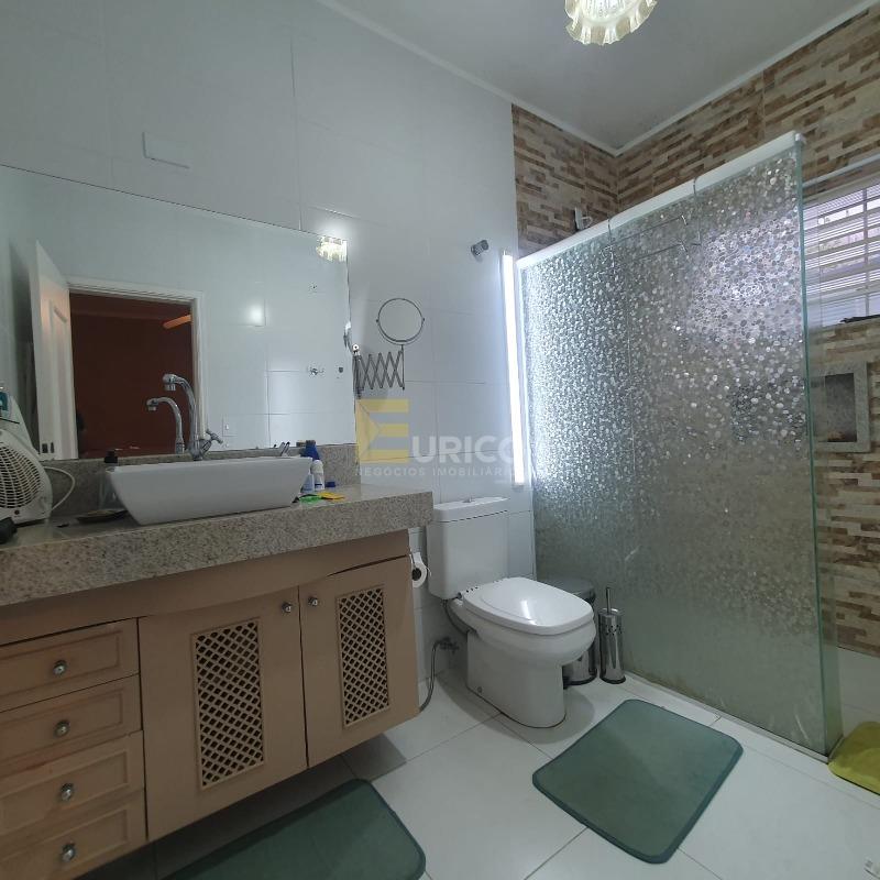 Casa à venda no RESIDENCIAL SÃO LUIZ em Valinhos/SP: 