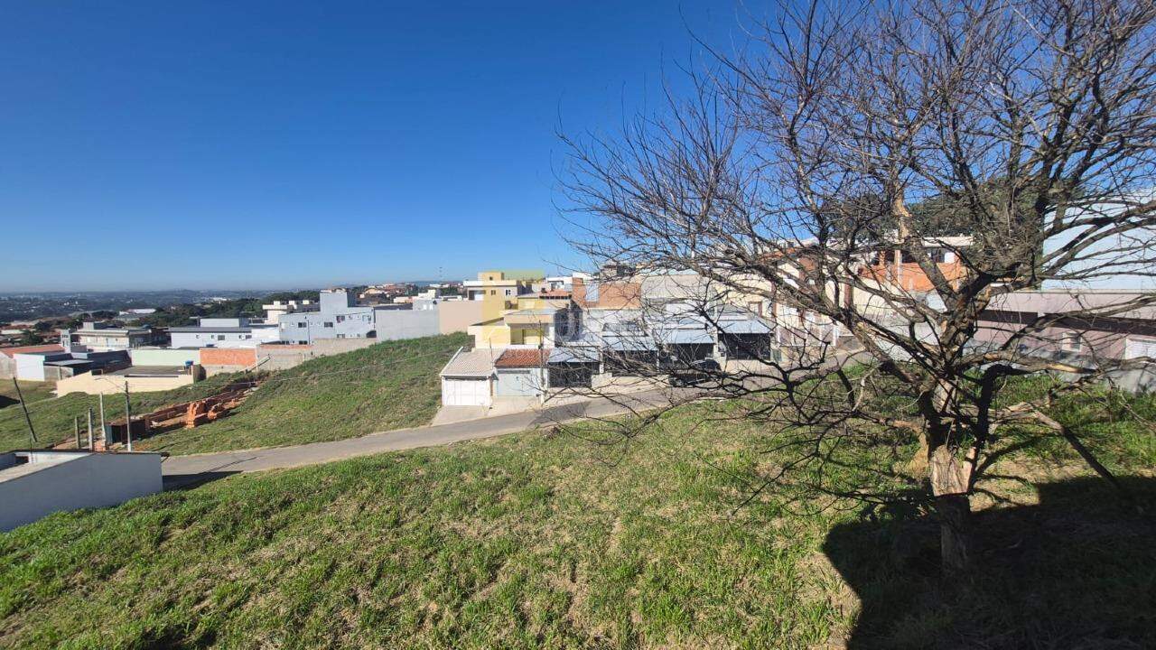 Casa para aluguel no Parque Santa Rosa em Vinhedo/SP: