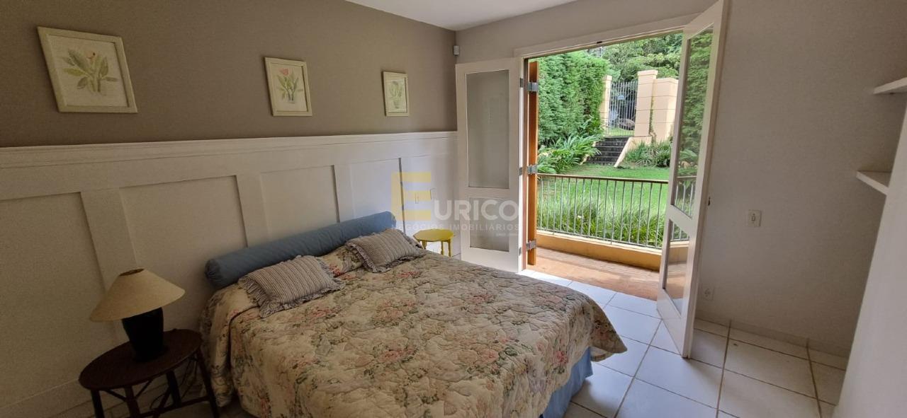 Casa em condomínio à venda no Condomínio Vale da Santa Fé em Vinhedo/SP: