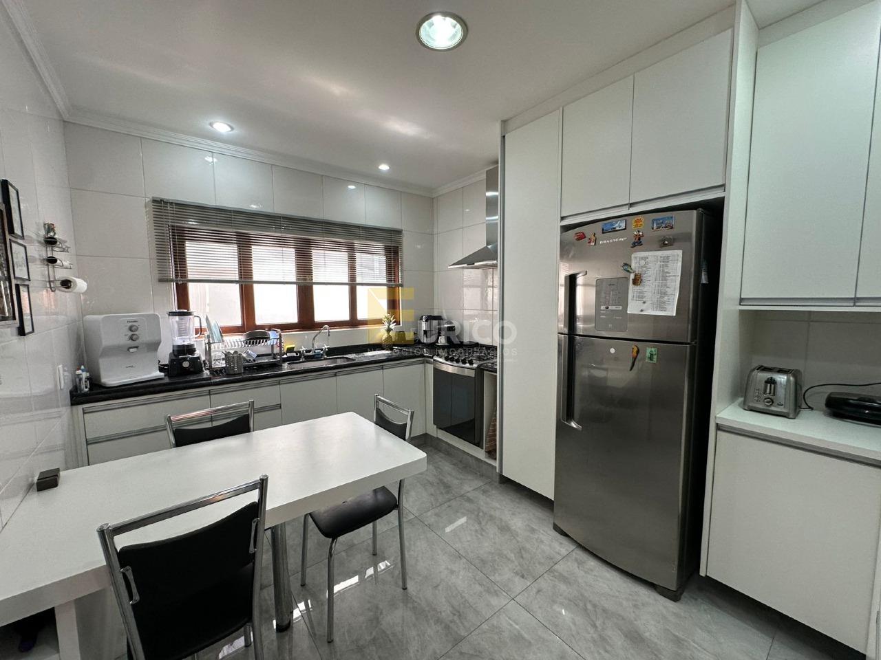 Casa em condomínio à venda no Condomínio Recanto dos Paturis em Vinhedo/SP: 