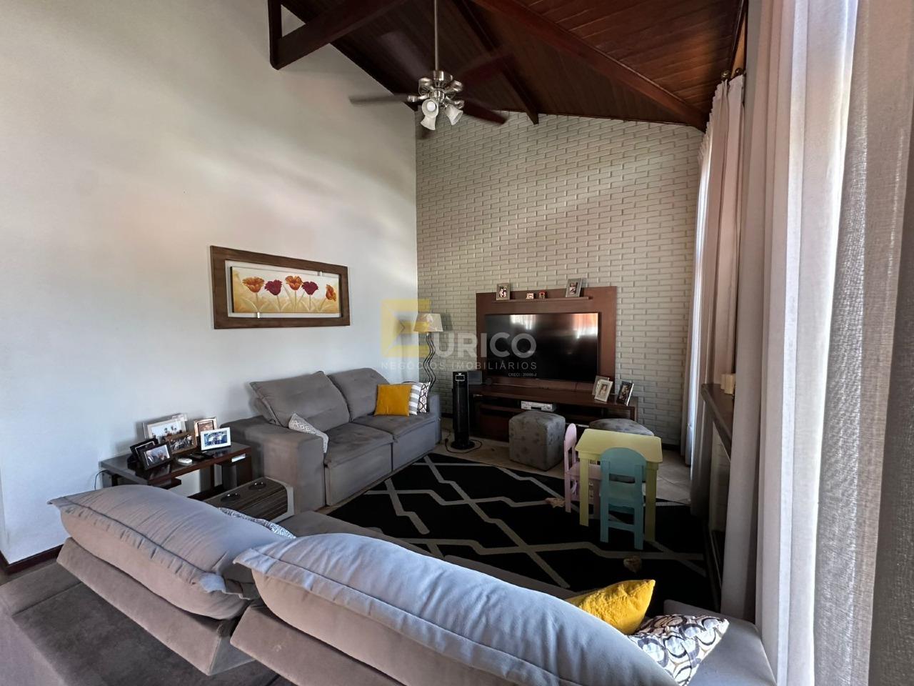 Casa em condomínio à venda no Condomínio Recanto dos Paturis em Vinhedo/SP: 