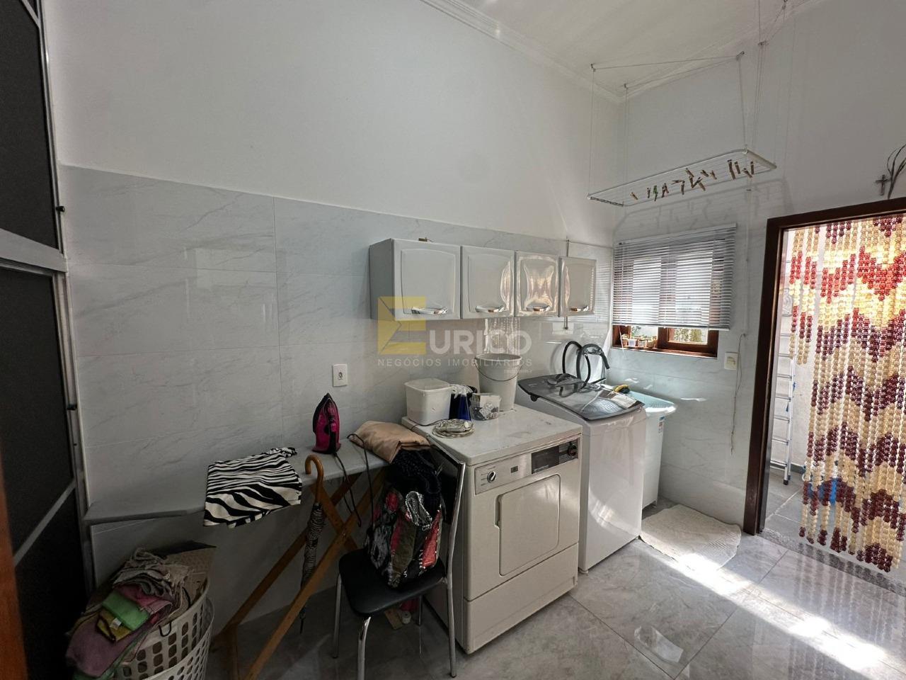 Casa em condomínio à venda no Condomínio Recanto dos Paturis em Vinhedo/SP: 