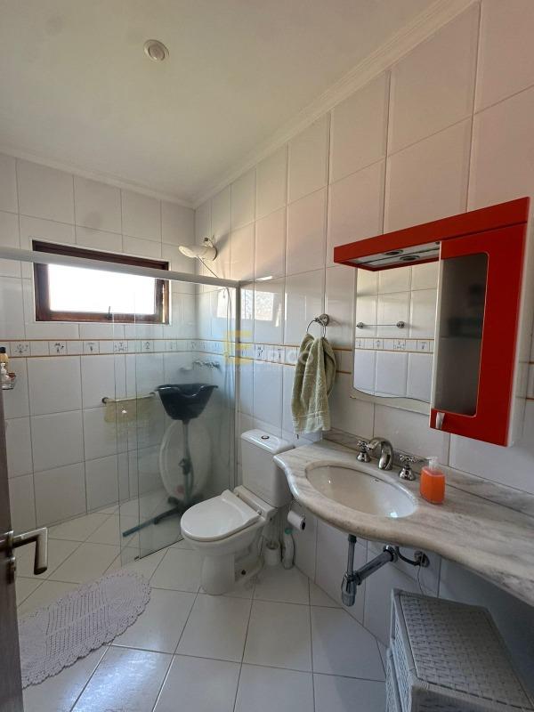 Casa em condomínio à venda no Condomínio Recanto dos Paturis em Vinhedo/SP: 