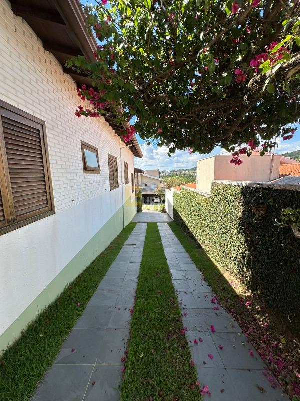 Casa em condomínio à venda no Condomínio Recanto dos Paturis em Vinhedo/SP: 