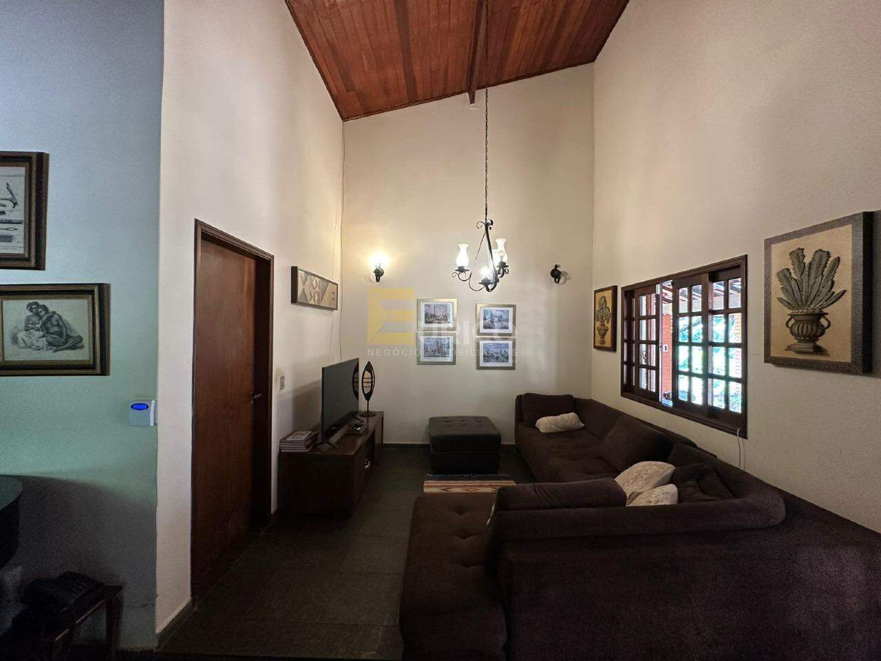 Casa em condomínio à venda no Condomínio Vale da Santa Fé em Vinhedo/SP: 