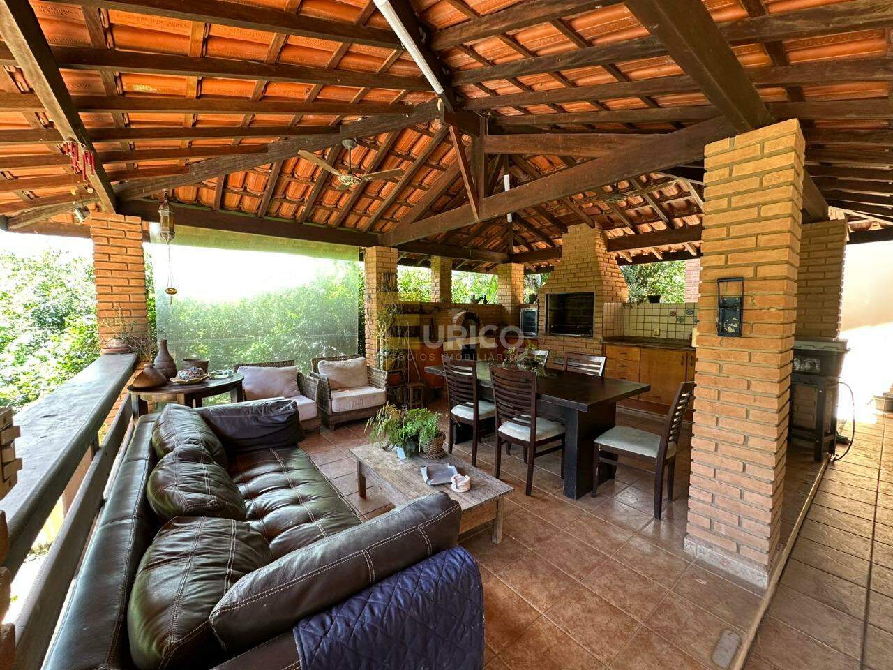 Casa em condomínio à venda no Condomínio Vale da Santa Fé em Vinhedo/SP: 
