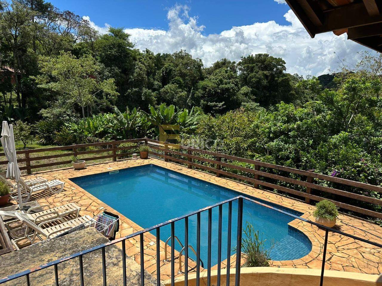 Casa em condomínio à venda no Condomínio Vale da Santa Fé em Vinhedo/SP: 