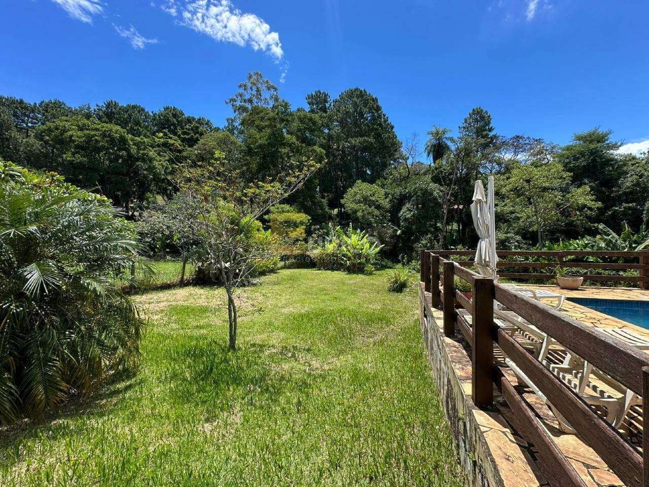 Casa em condomínio à venda no Condomínio Vale da Santa Fé em Vinhedo/SP: 