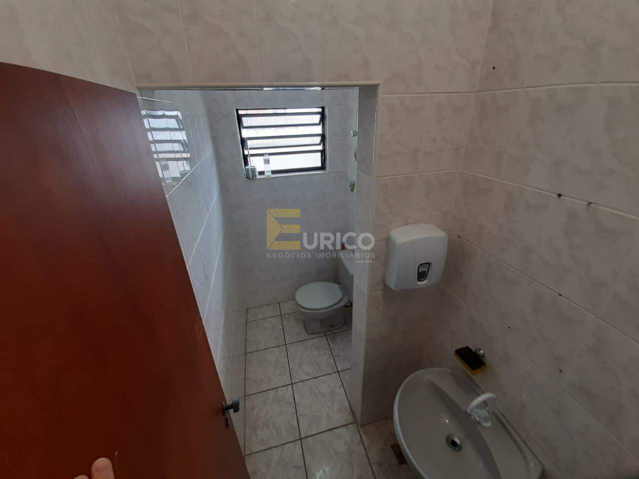 Sala para aluguel no Centro em Vinhedo/SP: 