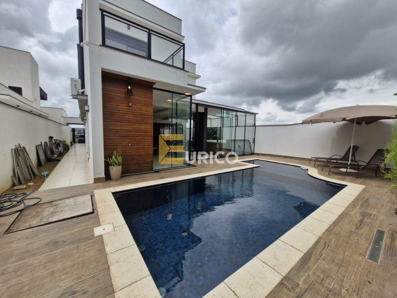 Casa em condomínio à venda no Jardim Celani em Salto/SP: 