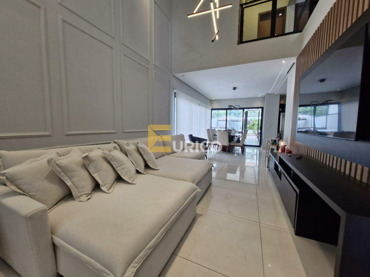 Casa em condomínio à venda no Jardim Celani em Salto/SP: 