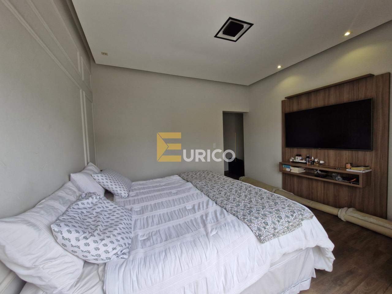 Casa em condomínio à venda no Jardim Celani em Salto/SP: 