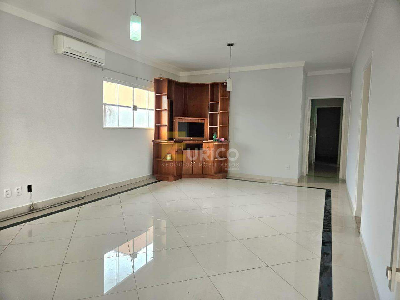 Casa em condomínio para aluguel no Condomínio Portal do Jequitibá em Valinhos/SP: 