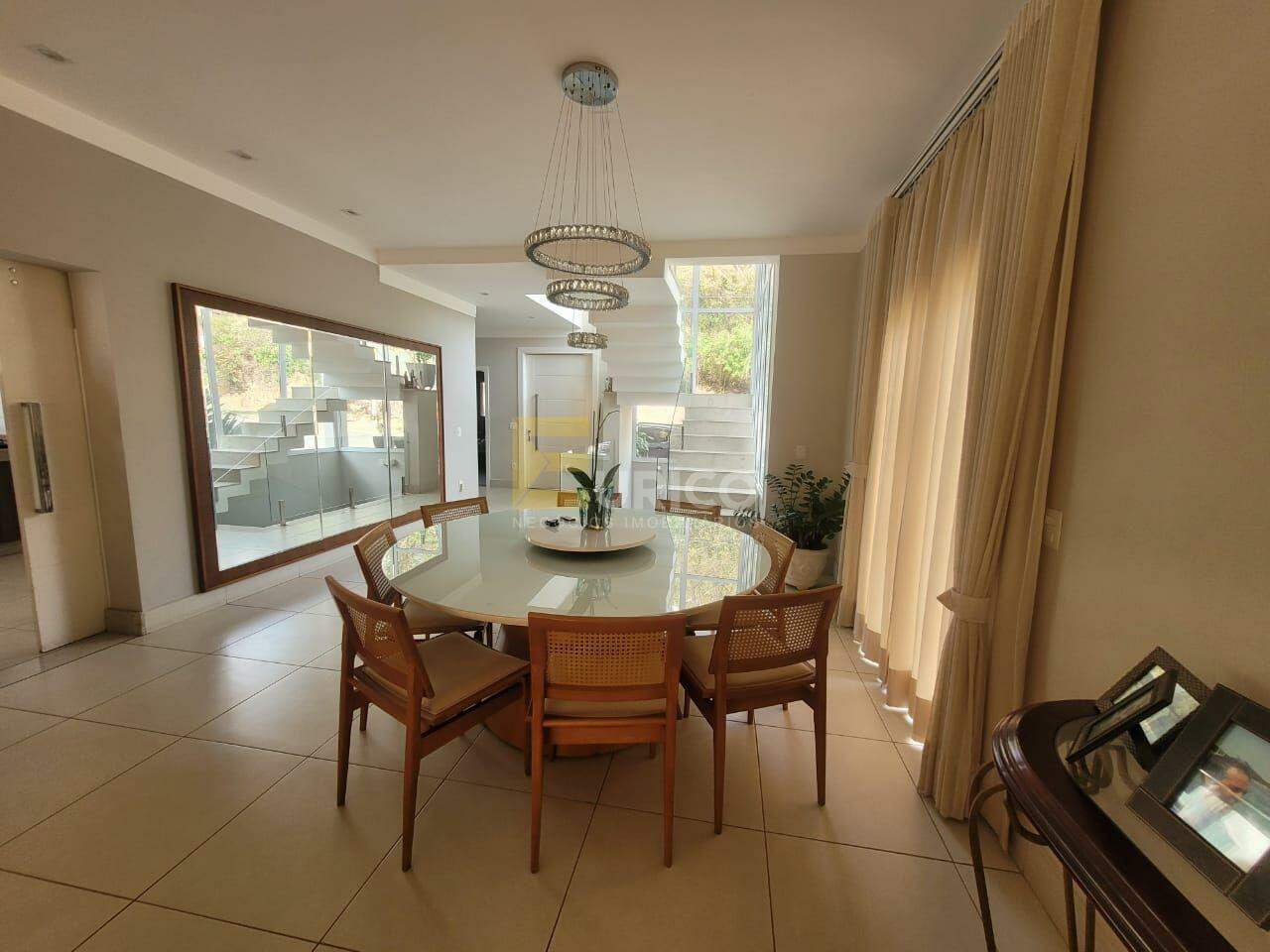 Casa em condomínio para aluguel no Condomínio Portal do Jequitibá em Valinhos/SP: 