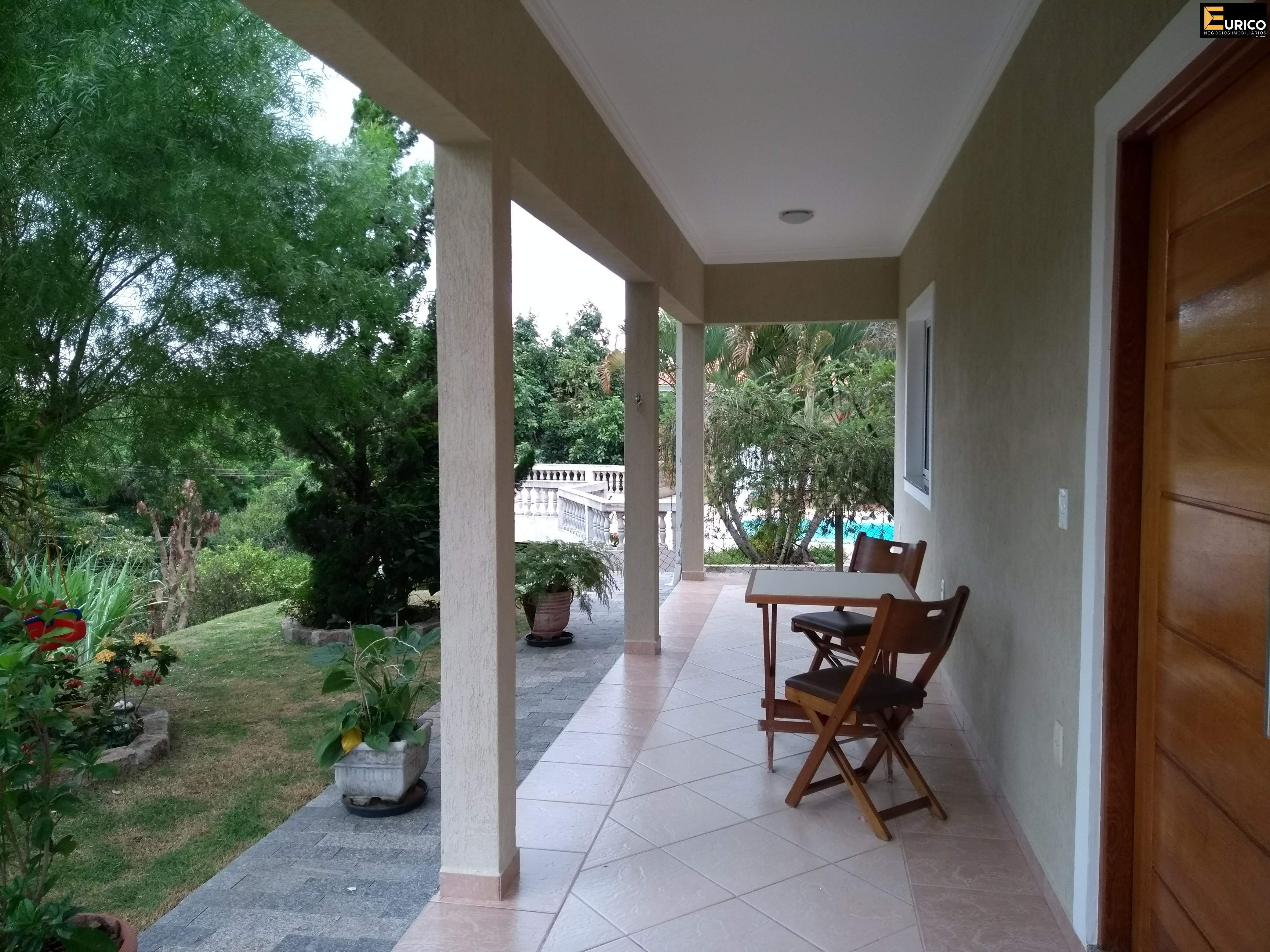 Casa em condomínio à venda no Condomínio Recanto Florido em Vinhedo/SP: Varanda piso térreo