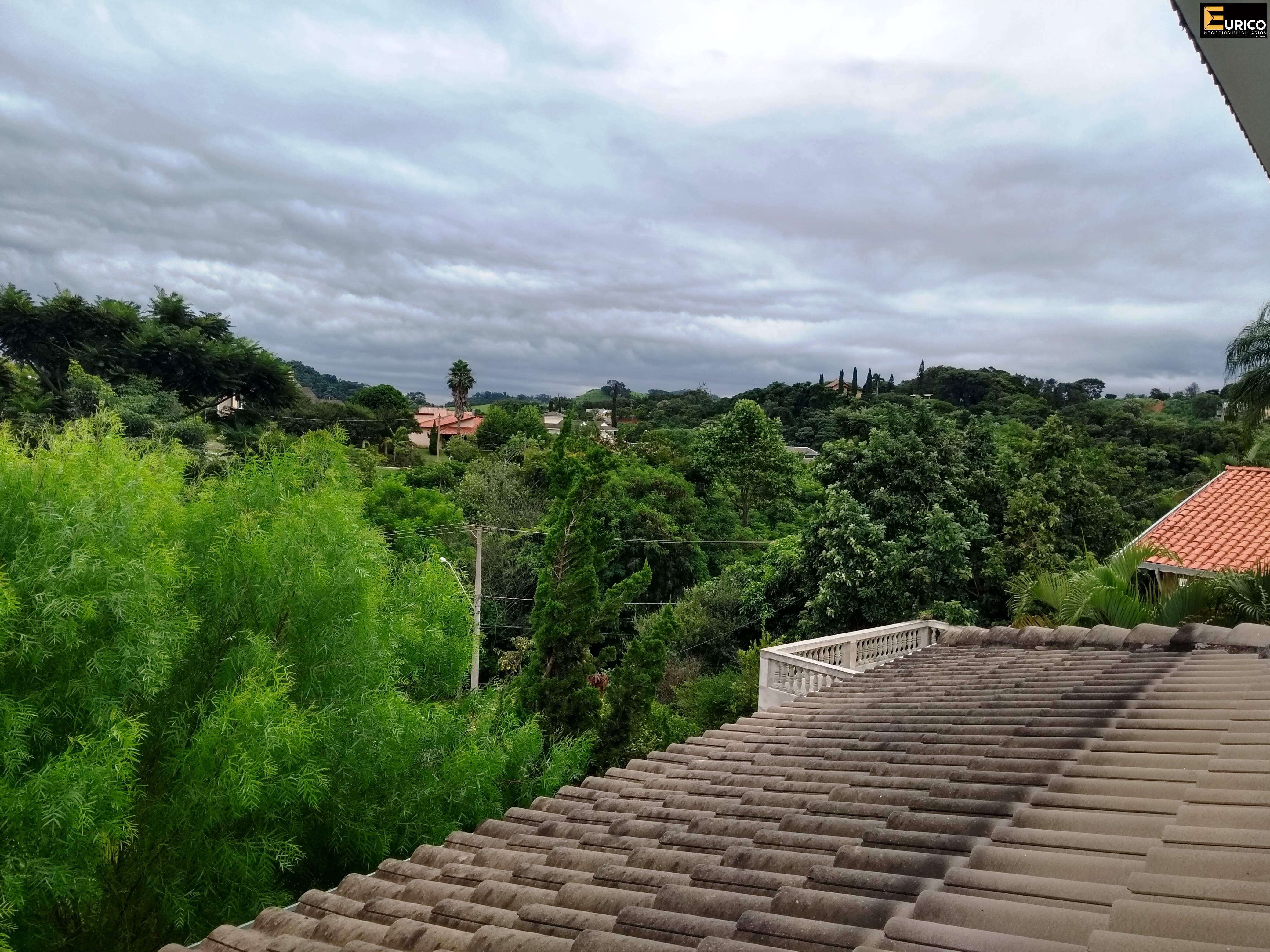 Casa em condomínio à venda no Condomínio Recanto Florido em Vinhedo/SP: Vista do andar superior