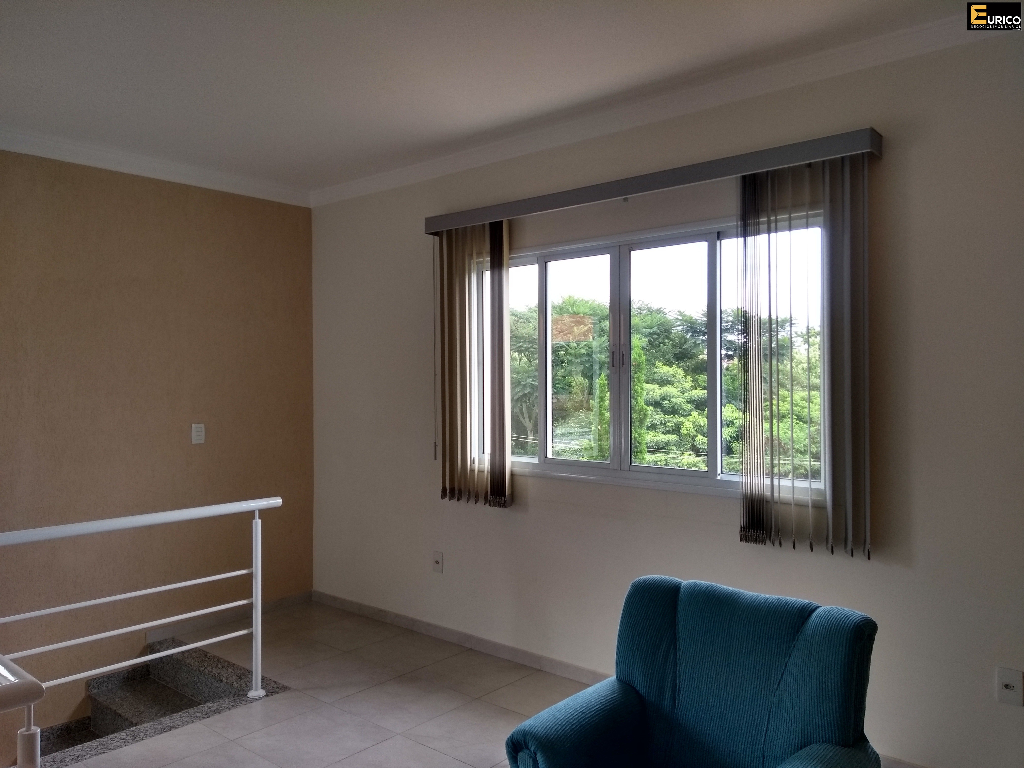 Casa em condomínio à venda no Condomínio Recanto Florido em Vinhedo/SP: Hall andar superior