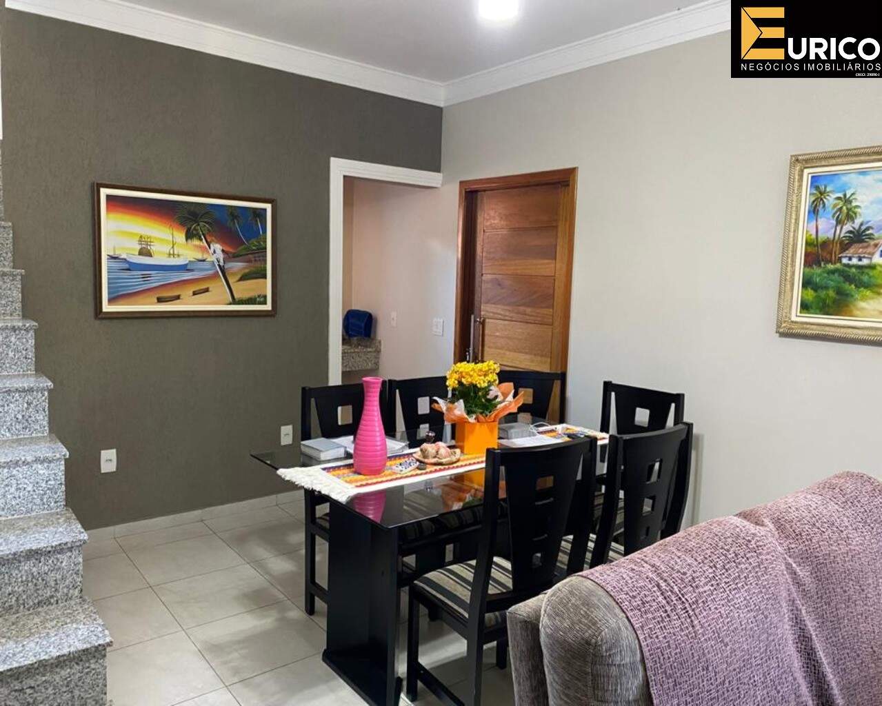 Casa em condomínio à venda no Condomínio Recanto Florido em Vinhedo/SP: Sala de jantar