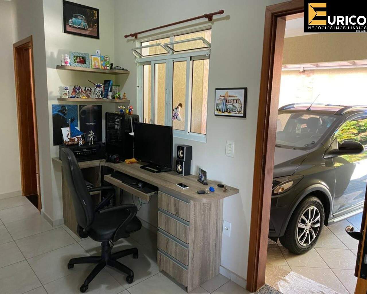Casa em condomínio à venda no Condomínio Recanto Florido em Vinhedo/SP: Hall de entrada e escritório