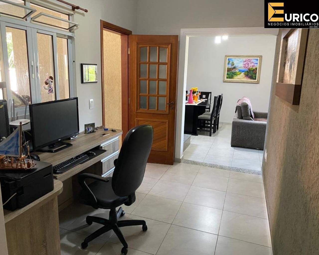 Casa em condomínio à venda no Condomínio Recanto Florido em Vinhedo/SP: Hall de entrada e escritório