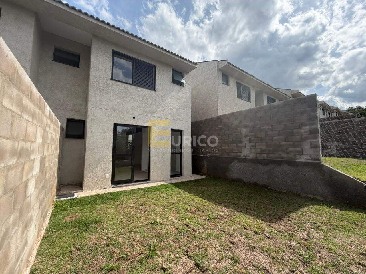 Casa em condomínio à venda no Condomínio Residencial Vila Gaia em Louveira/SP: 