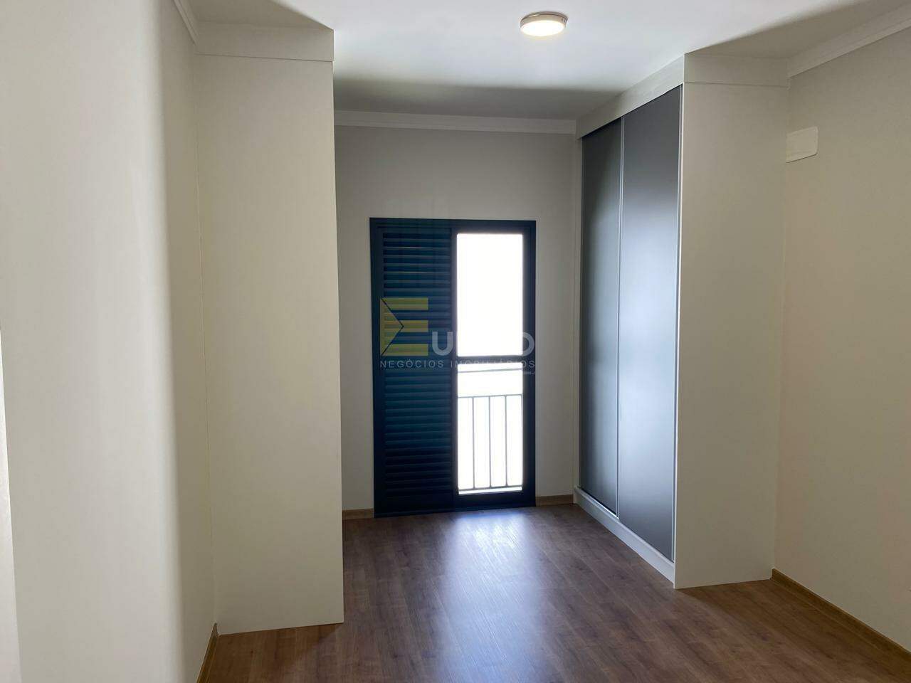 Casa em condomínio à venda no Condomínio Villaggio Maranello em Vinhedo/SP: 