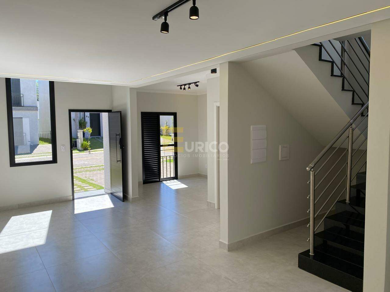 Casa em condomínio à venda no Condomínio Villaggio Maranello em Vinhedo/SP: 