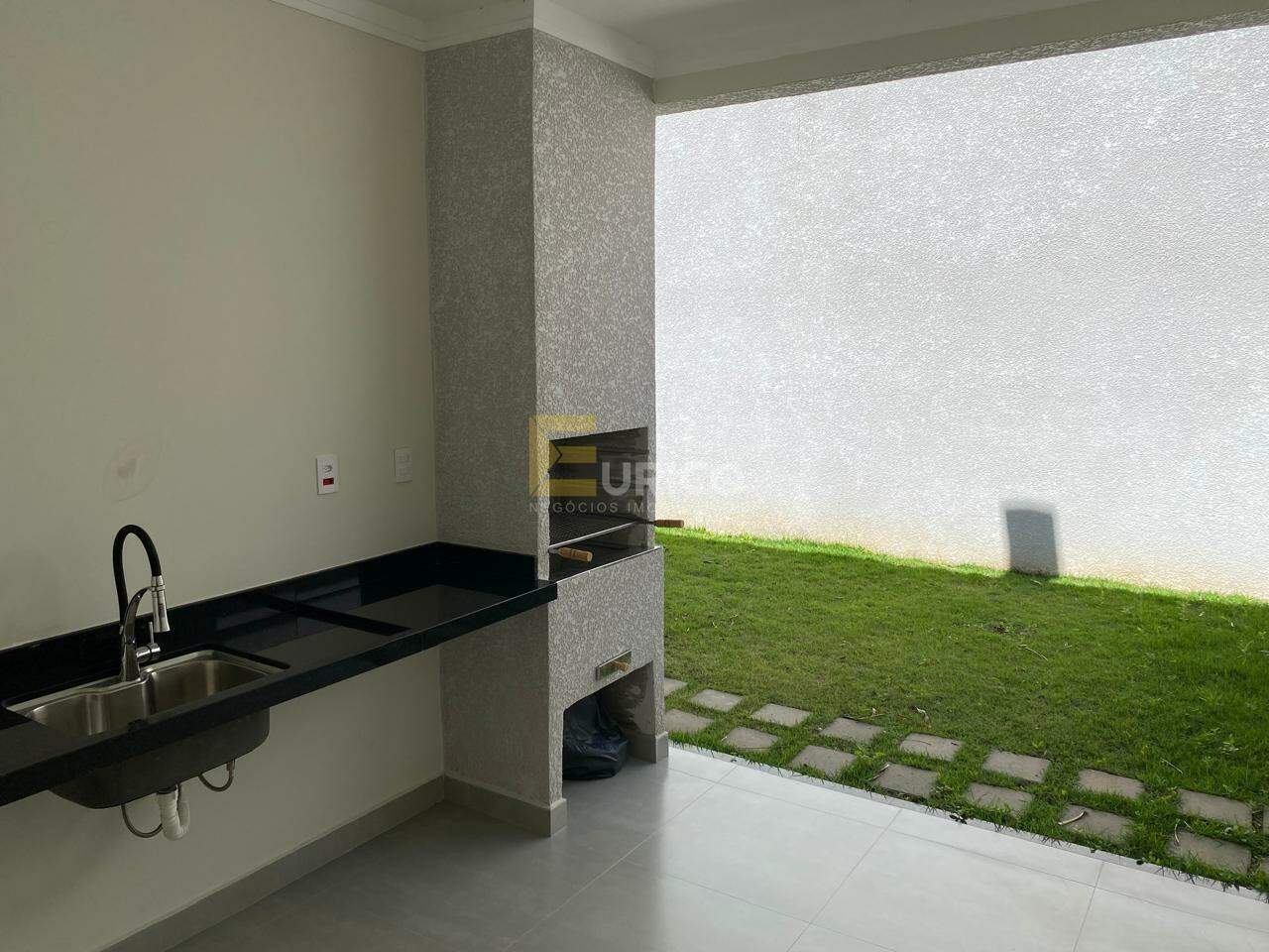 Casa em condomínio à venda no Condomínio Villaggio Maranello em Vinhedo/SP: 