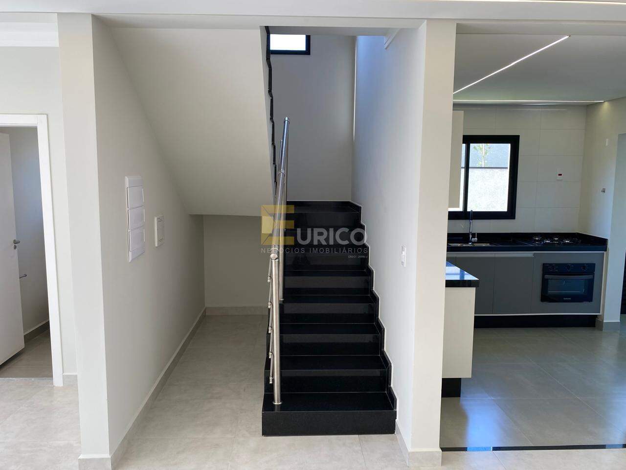 Casa em condomínio à venda no Condomínio Villaggio Maranello em Vinhedo/SP: 