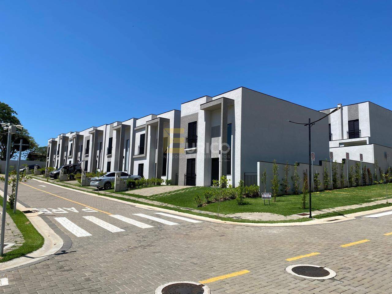 Casa em condomínio à venda no Condomínio Villaggio Maranello em Vinhedo/SP: 