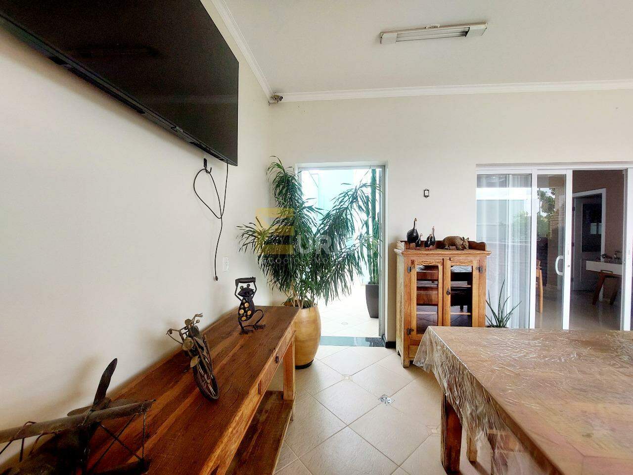 Casa em condomínio para aluguel no Condomínio Zurich Dorf em Valinhos/SP: 