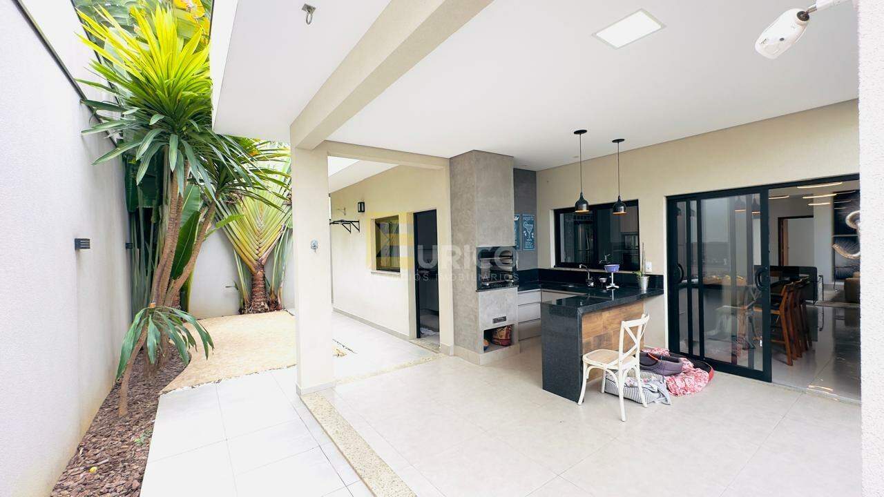 Casa em condomínio à venda no Condomínio Portal do Jequitibá em Valinhos/SP: 