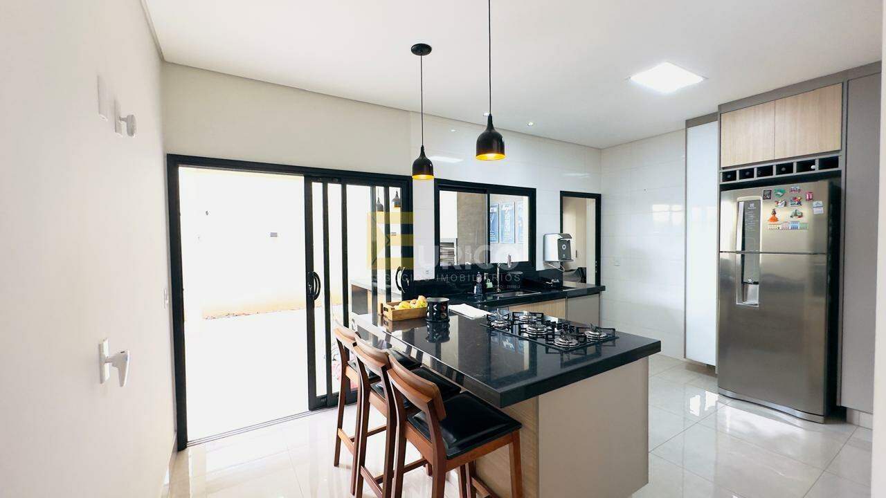 Casa em condomínio à venda no Condomínio Portal do Jequitibá em Valinhos/SP: 