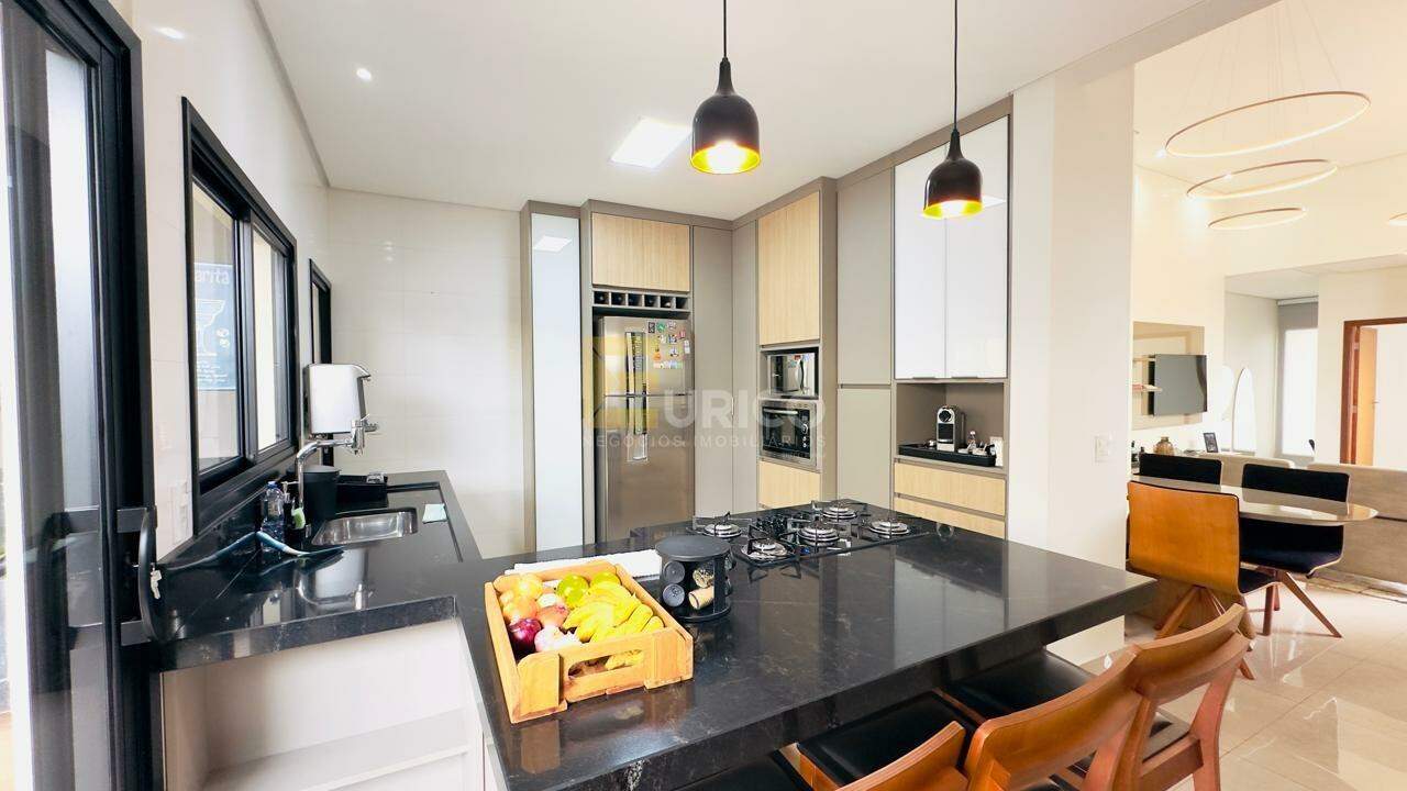 Casa em condomínio à venda no Condomínio Portal do Jequitibá em Valinhos/SP: 