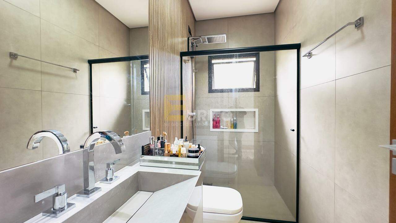 Casa em condomínio à venda no Condomínio Portal do Jequitibá em Valinhos/SP: 